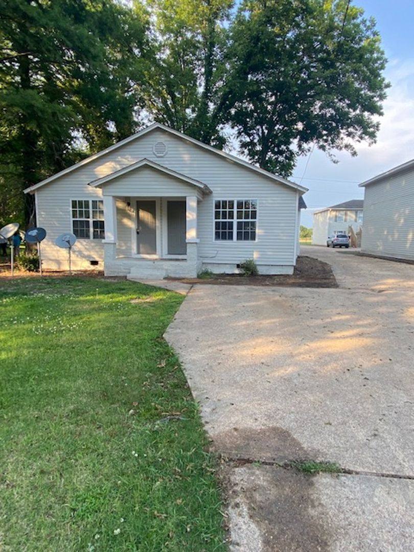 Townhouse for rent at 620 N Bayou Ave, Cleveland, MS 38732
