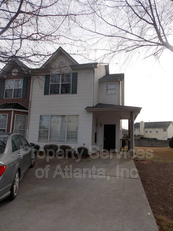 Townhouse for rent at 2493 Brianna Dr, Hampton, GA 30228