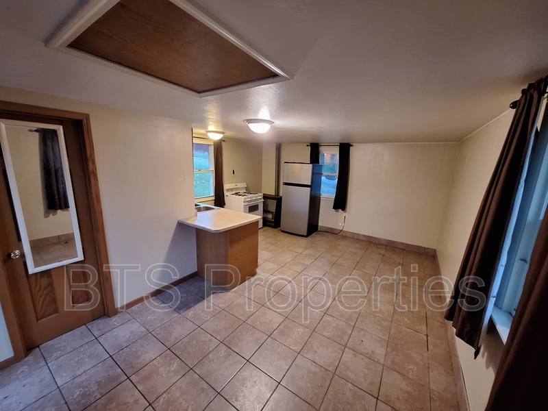 Apartment for rent at 224 Grandview Ave, East Peoria, IL 61611