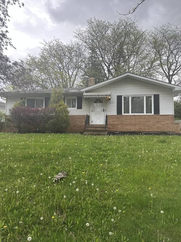 House for rent at 4913 Donovan Dr, Cleveland, OH 44125