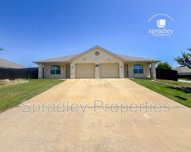 Townhouse for rent at 4850A 205 Lp, Temple, TX 76502