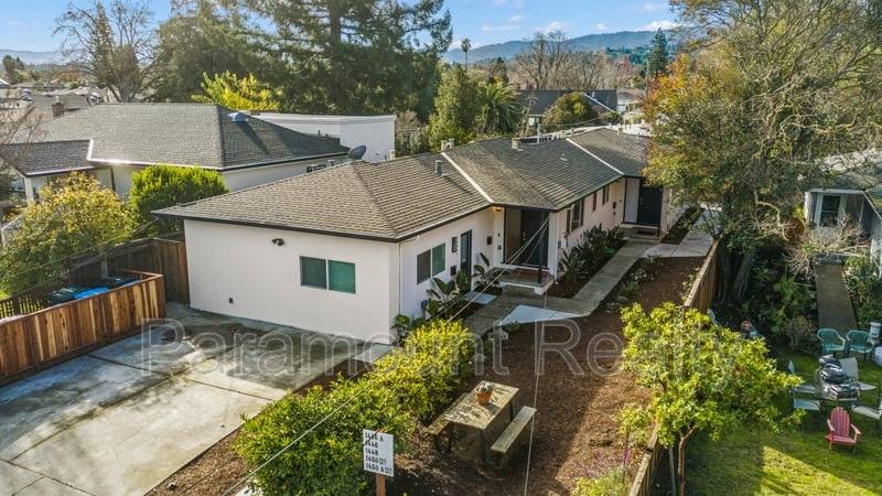 Townhouse for rent at 1446 Valota Rd, Redwood City, CA 94061