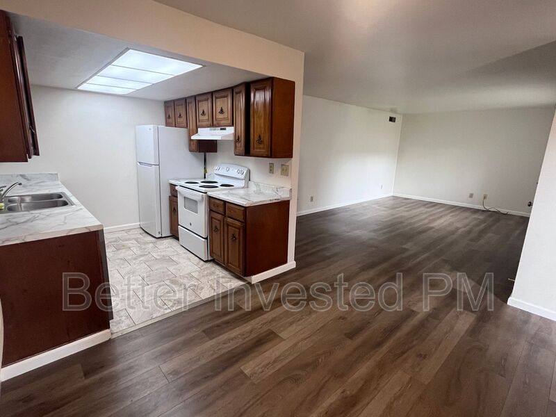 Apartment for rent at 857 S Oak St #9, Ukiah, CA 95482