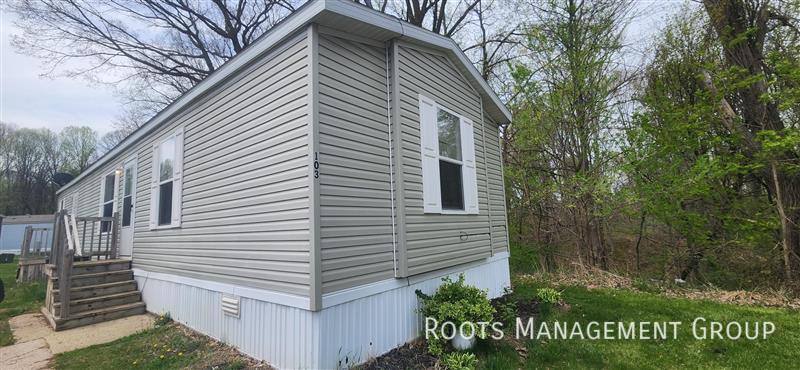 Apartment for rent at 2088 E Empire Rd #123, Benton Harbor, MI 49022