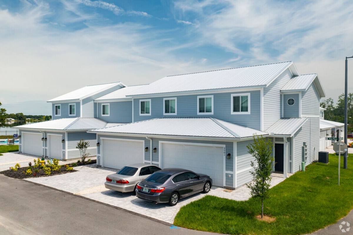 Townhouse for rent at 2620 Tanoak Terrace, Winter Haven, FL 33881