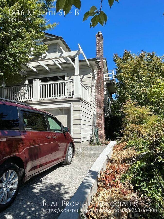 Apartment for rent at 1816 NE 55th St #B, Seattle, WA 98105