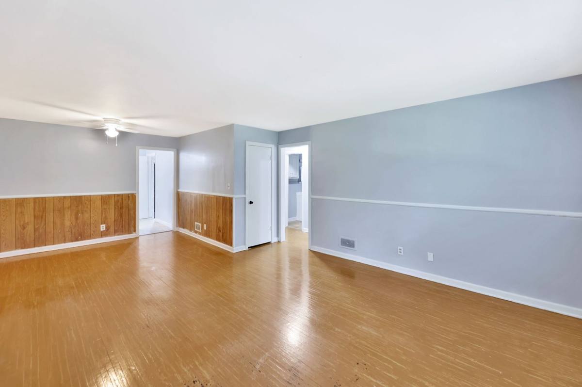 Apartment for rent at 1614-1616-1618-1620 N Hillside St, Wichita, KS 67214
