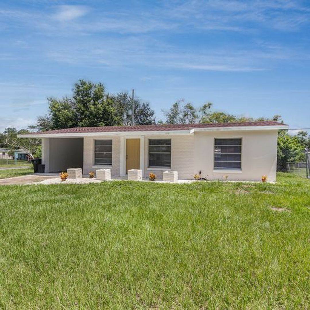 House for rent at 2103 Patterson Ave, Orlando, FL 32811