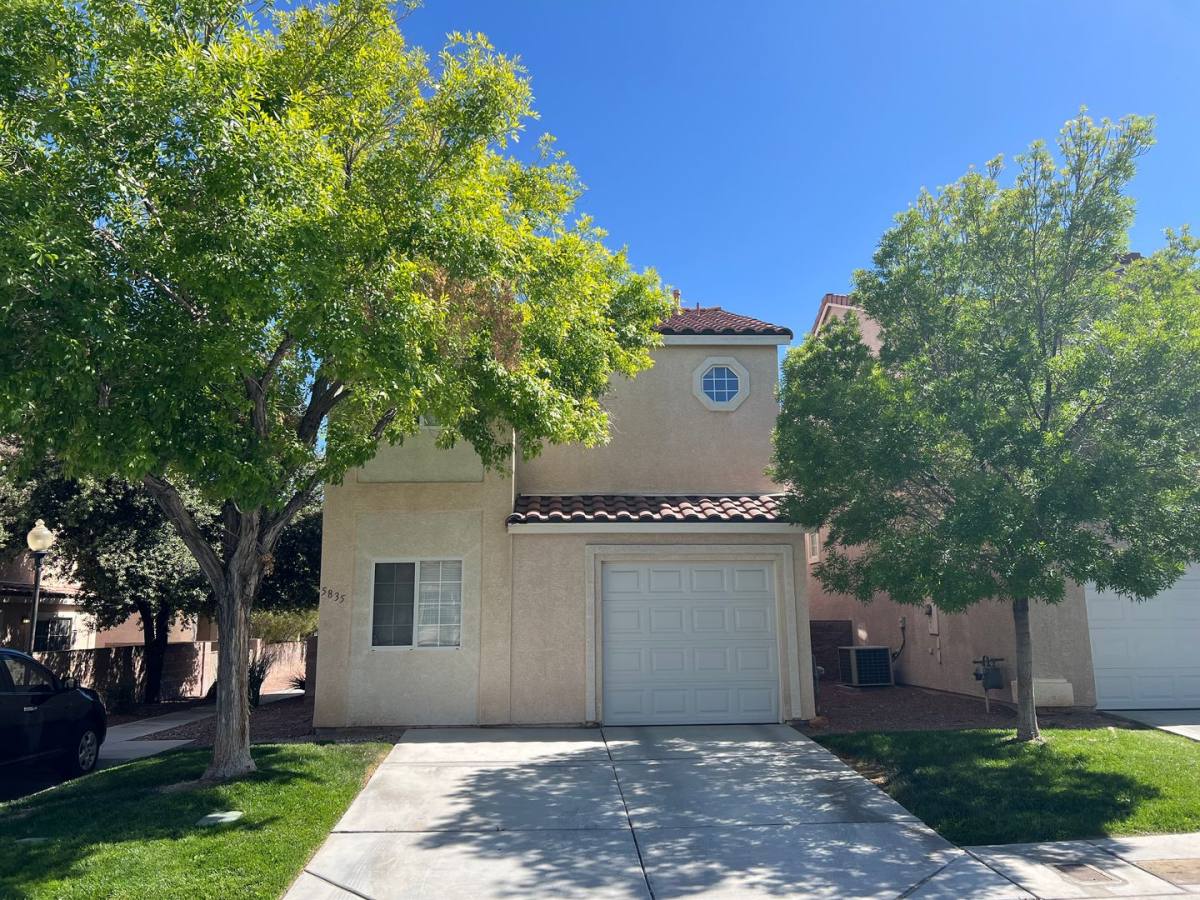 House for rent at 5835 Chisolm Trail, Las Vegas, NV 89118