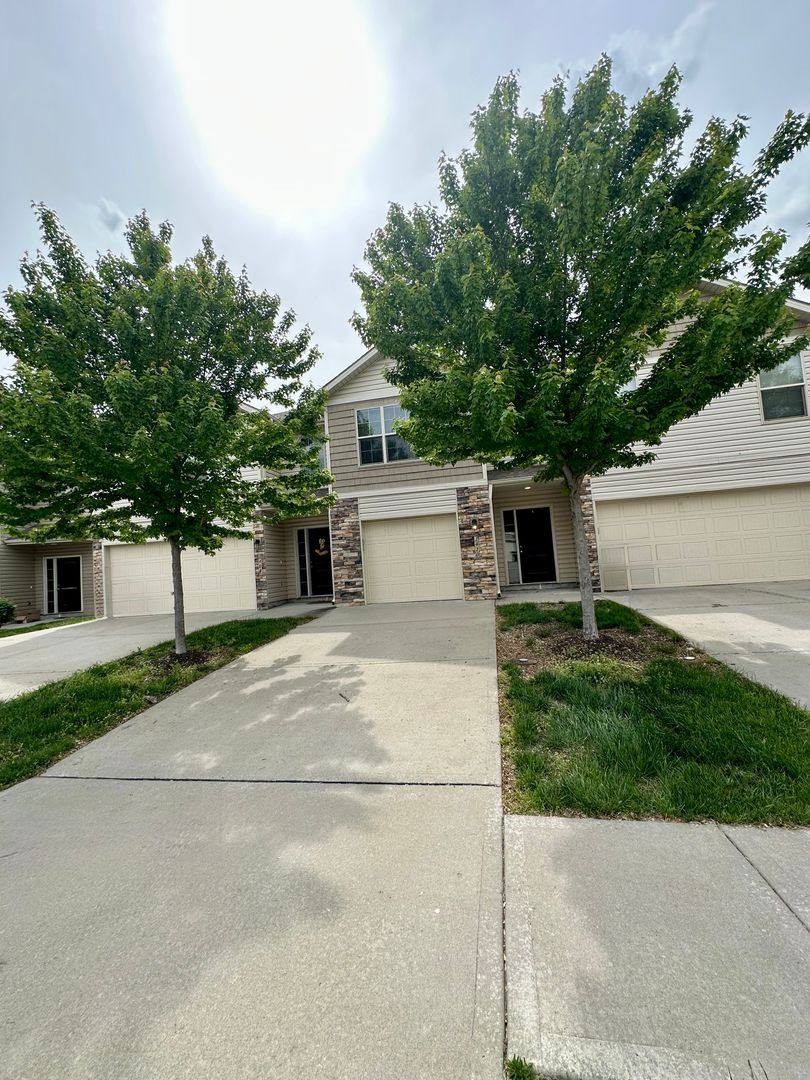 Townhouse for rent at 1410 NE Mary Court, Grain Valley, MO 64029