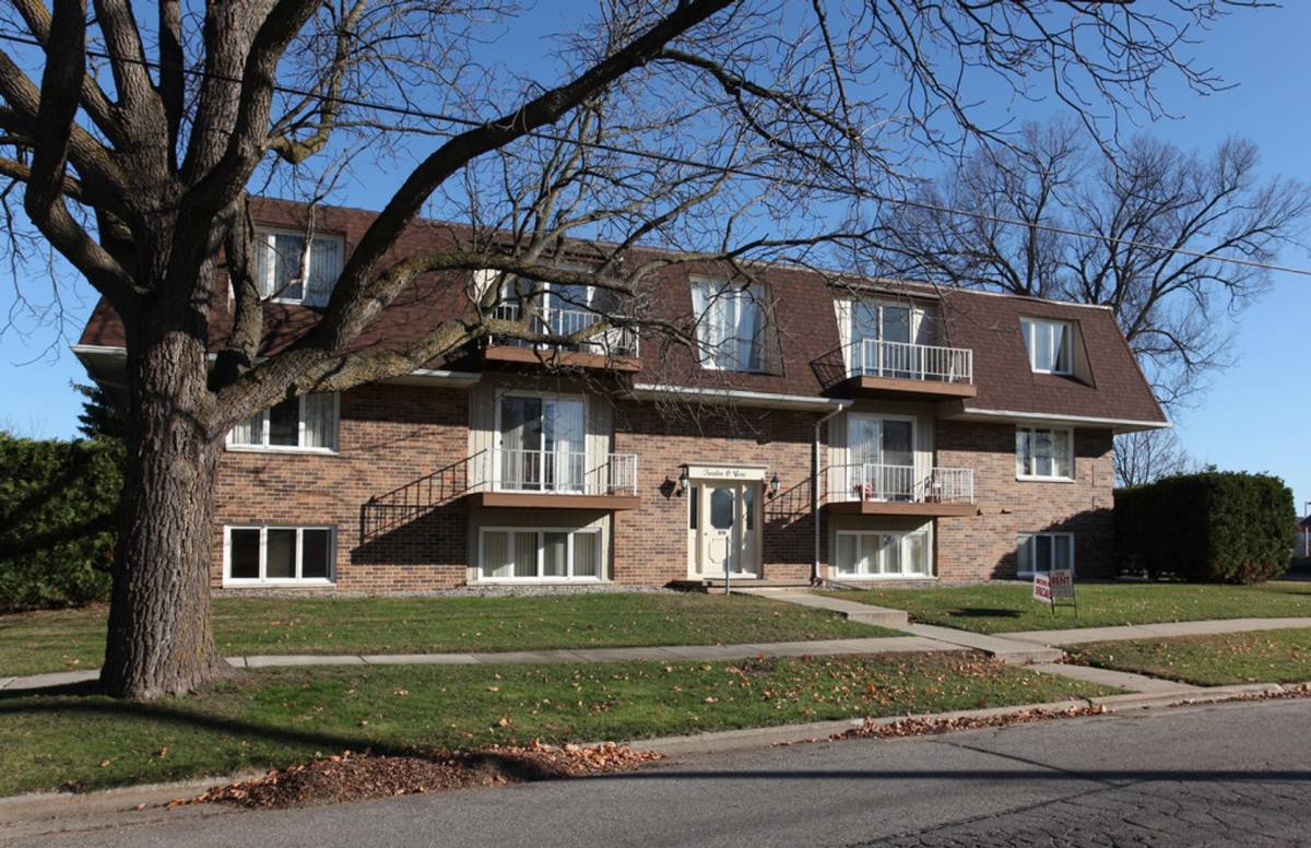 Apartment for rent at 1209 Degroff St, Grand Ledge, MI 48837