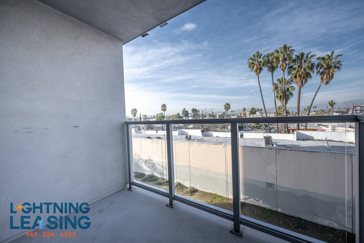 Apartment for rent at 11408 Chandler Blvd #707C, North Hollywood, CA 91601