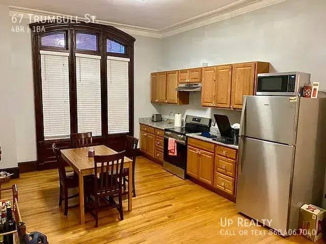 House for rent at 67 Trumbull St, New Haven, CT 06510