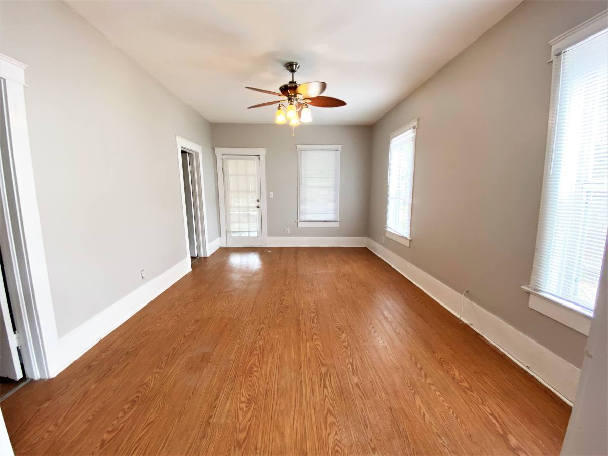 House for rent at 1466 30th Ave N, Saint Petersburg, FL 33704