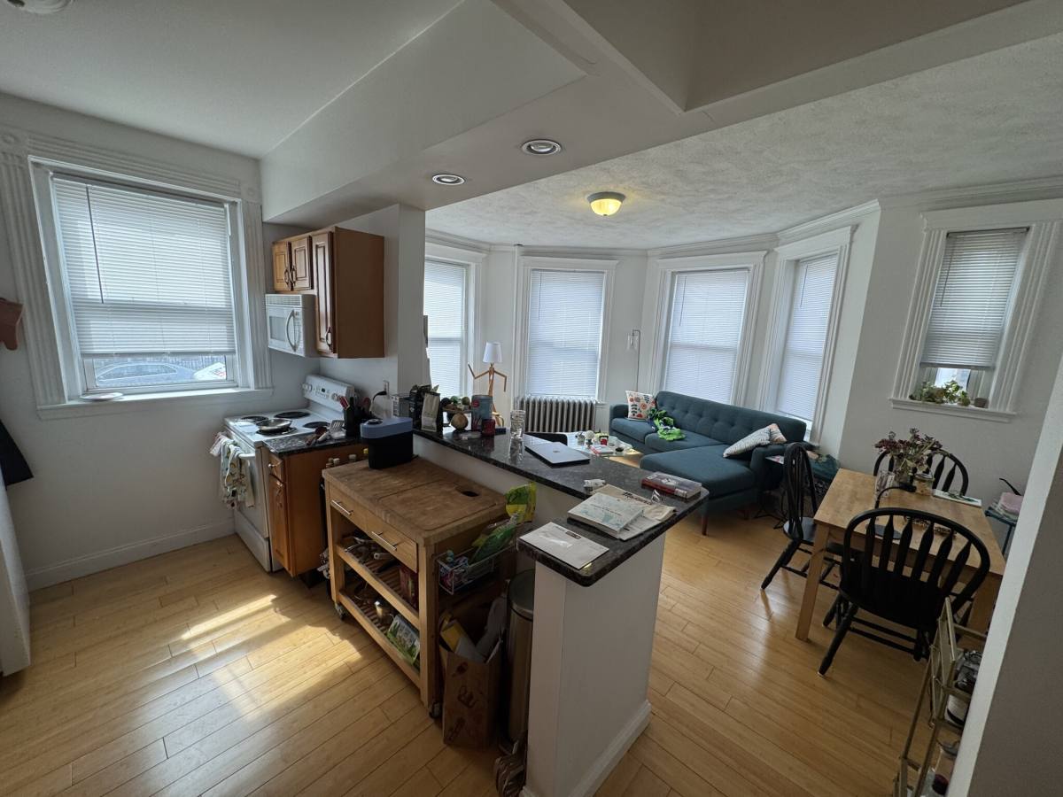 Apartment for rent at 112 Jersey St #1, Boston, MA 02215