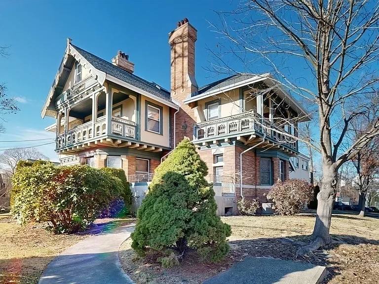 Apartment for rent at 227 W Elm #8, Brockton, MA 02301