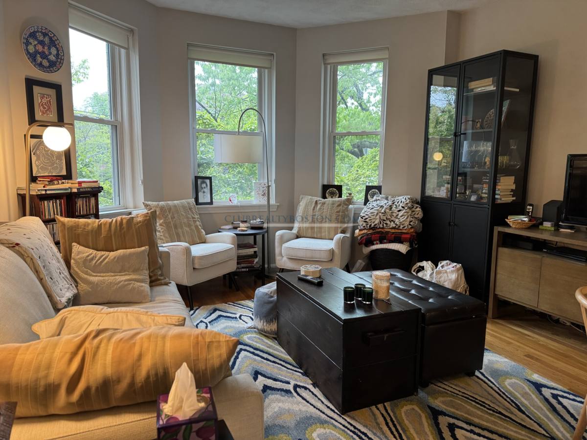 Apartment for rent at 1409 Commonwealth Ave #305, Brighton, MA 02135