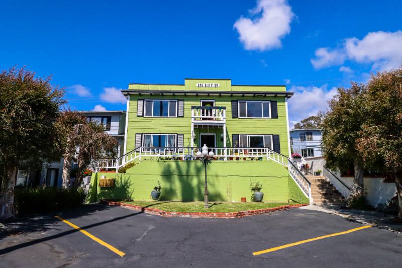 Apartment for rent at 270 Cliff Dr #10, Laguna Beach, CA 92652