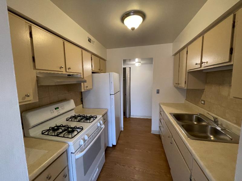Apartment for rent at 338 N Green Bay Rd #1102, Waukegan, IL 60085