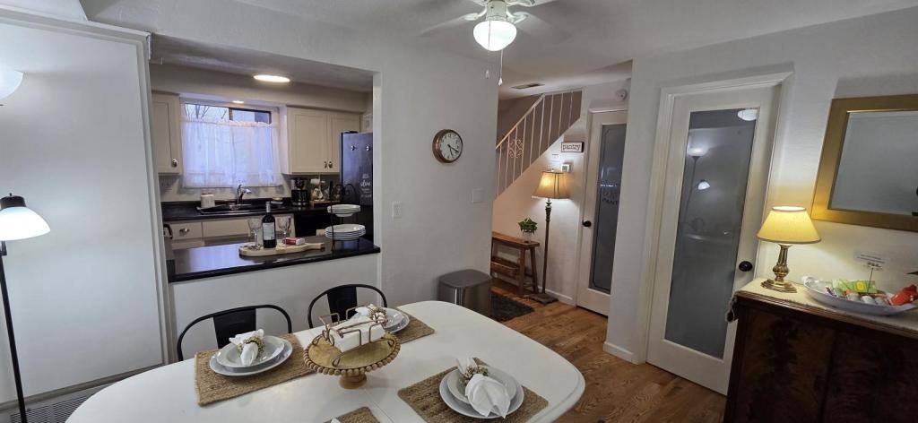 Townhouse for rent at 1309 Maple Leaf Court, Medford, OR 97504