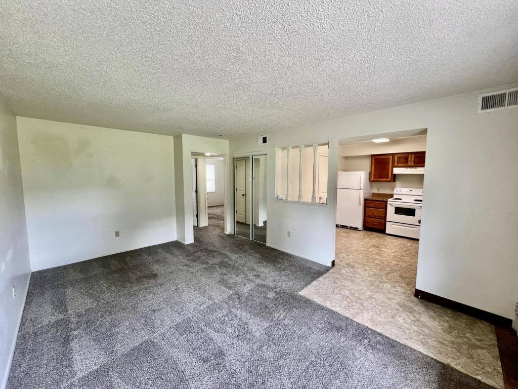 Apartment for rent at 201 E 28th St #11-K, Baxter Springs, KS 66713