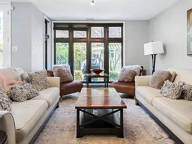 Townhouse for rent at 1610 N Larrabee, Chicago, IL 60614