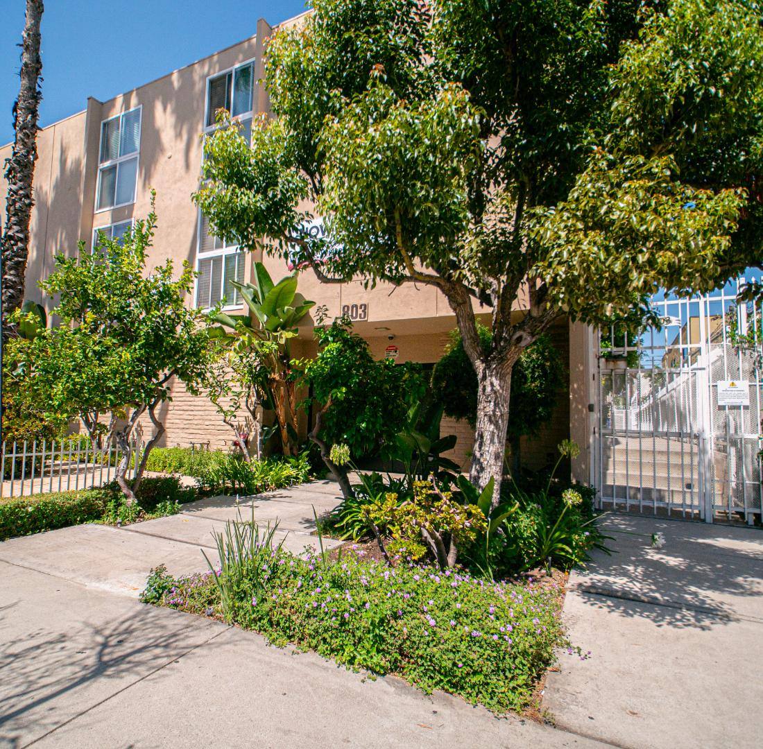 Apartment for rent at 803 W 30th St #12, Los Angeles, CA 90007