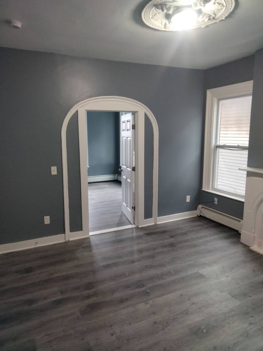 Apartment for rent at 221 Jefferson St #2, Hartford, CT 06106