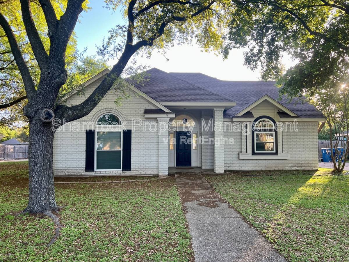 House for rent at 208 Bonham Dr, Hewitt, TX 76643