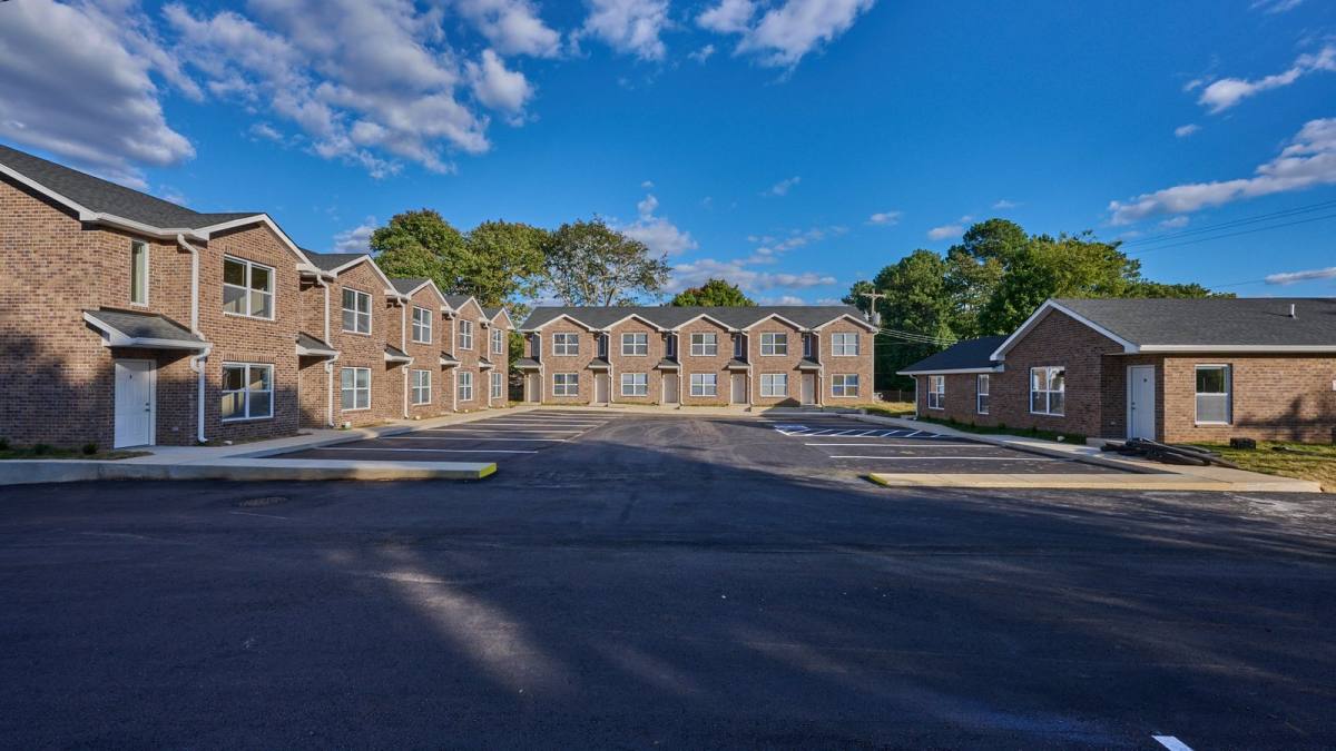 Townhouse for rent at 361 Crescent Dr #1, Springfield, TN 37172