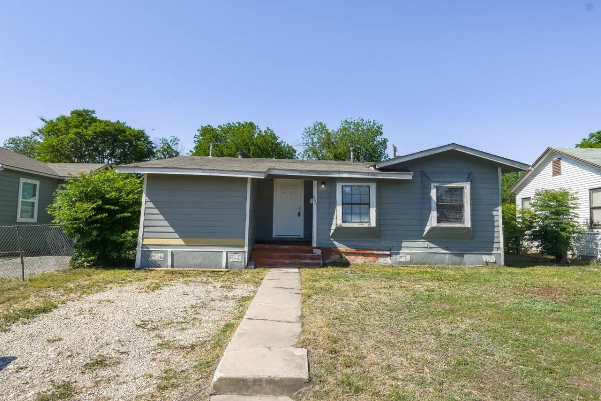 House for rent at 2331 Waverly Ave, San Antonio, TX 78228