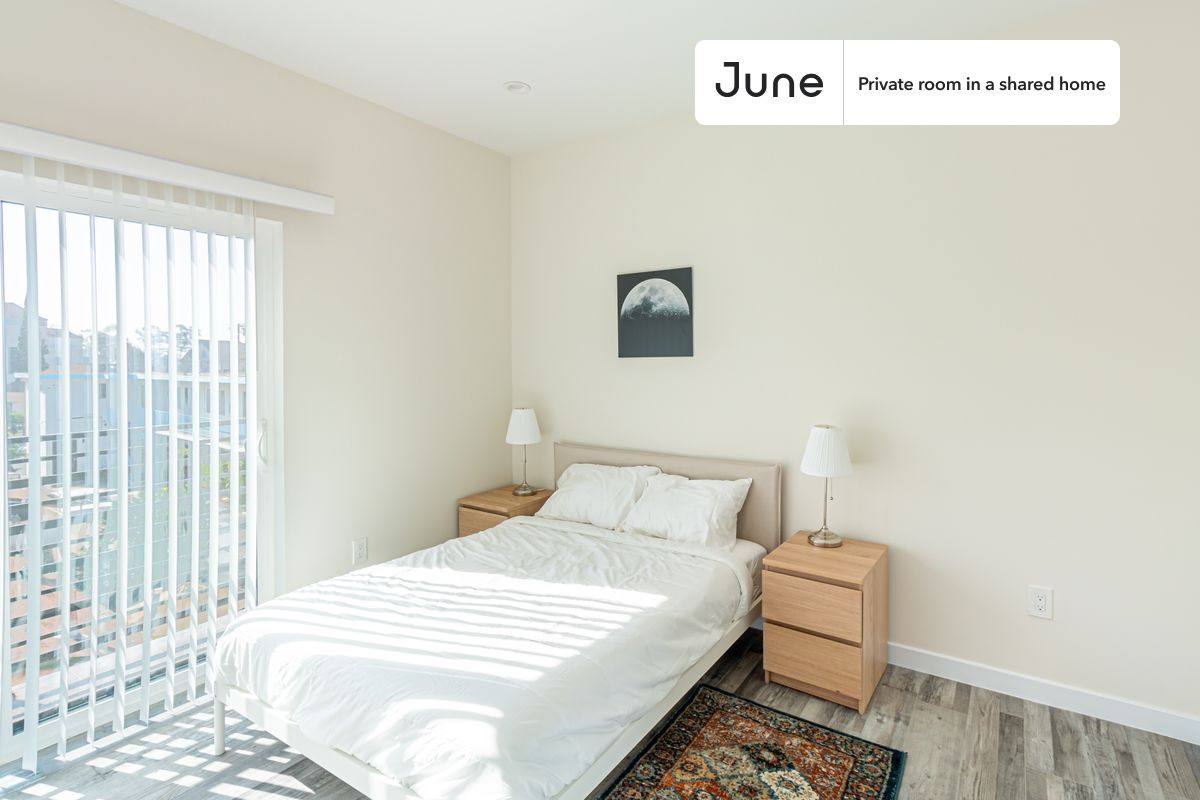 Apartment for rent at 634 N Boyle Ave E, Los Angeles, CA 90033