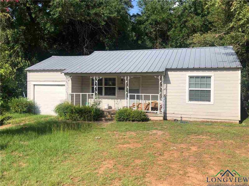 House for rent at 1706 Circle Dr, Marshall, TX 75670