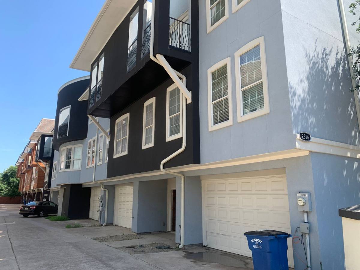 Apartment for rent at 2316 Stutz Dr, Dallas, TX 75235