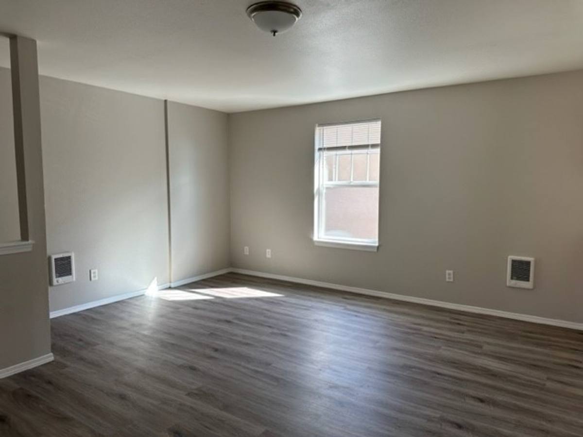 Apartment for rent at 3440 Hawthorne Ave NE, Salem, OR 97301