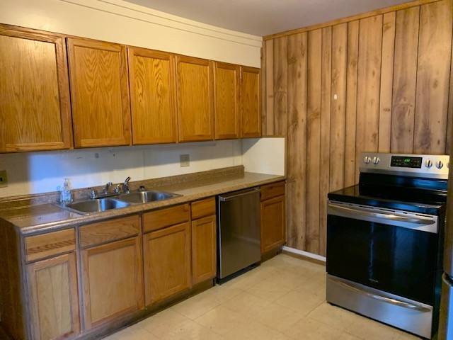 Apartment for rent at 16 Pearl St, Springfield, VT 05156