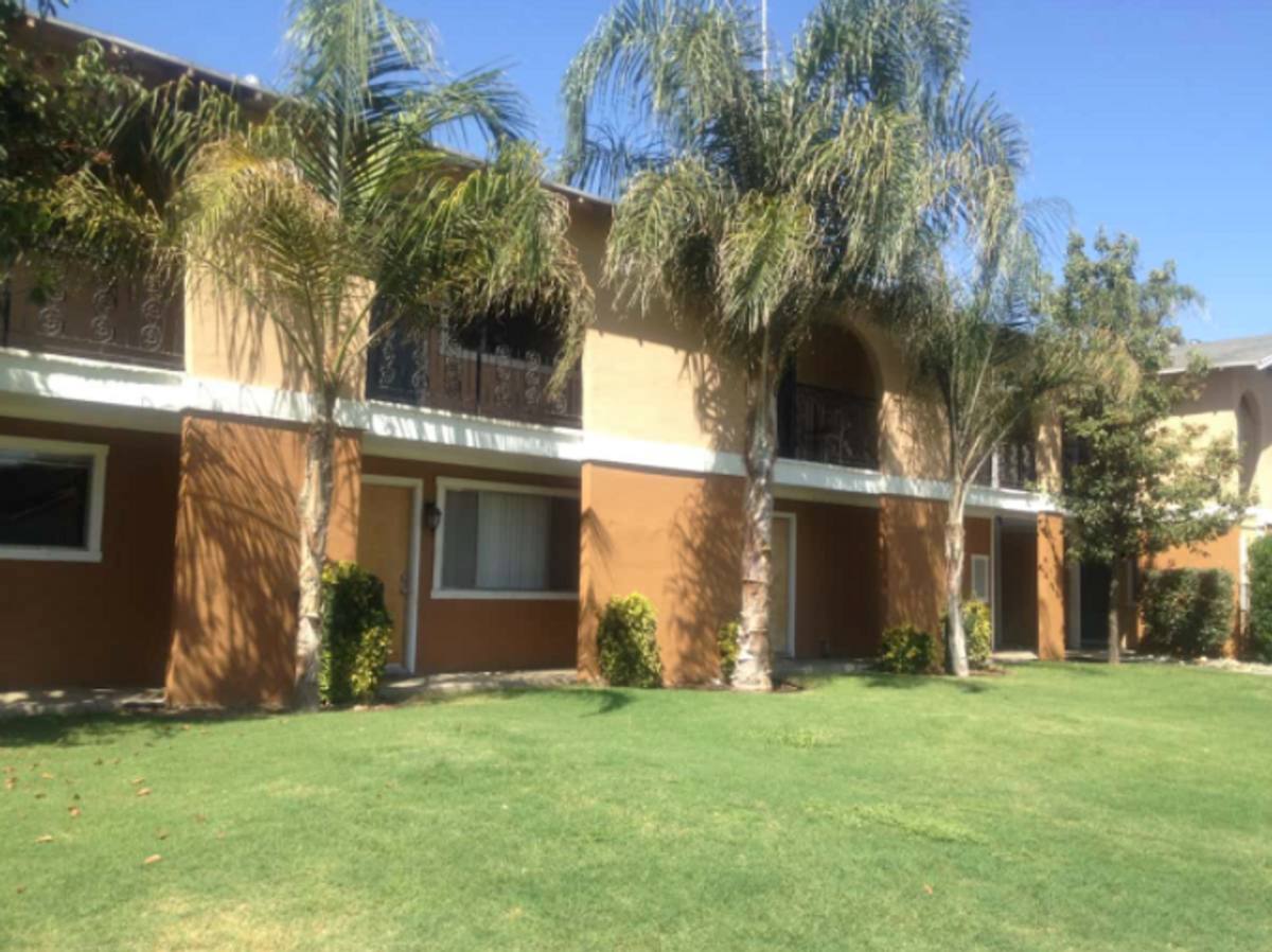 Apartment for rent at 250 E Hazelwood, Lemoore, CA 93245