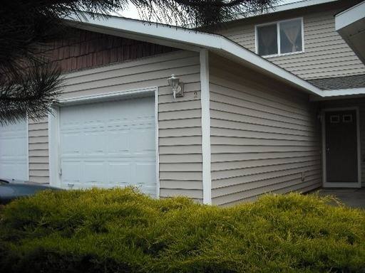 Apartment for rent at 2610 SW 23rd St, Redmond, OR 97756