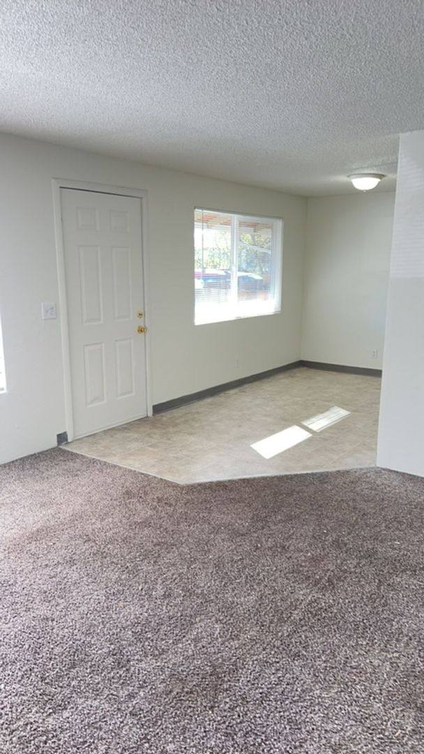 Apartment for rent at 210, 212, 216, 218 Benson, Medford, OR 97501