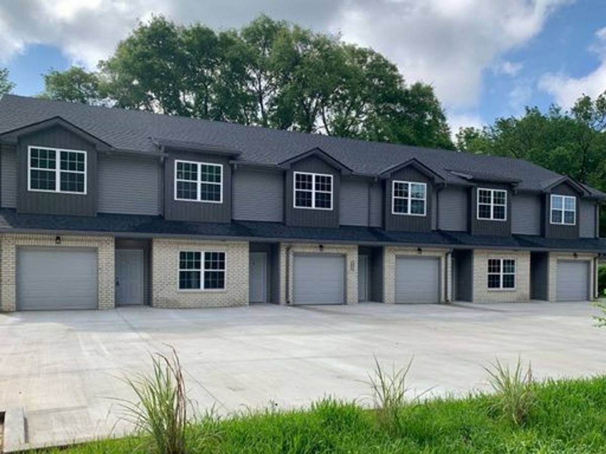 Apartment for rent at 405 S 11th St, Clarksville, TN 37040
