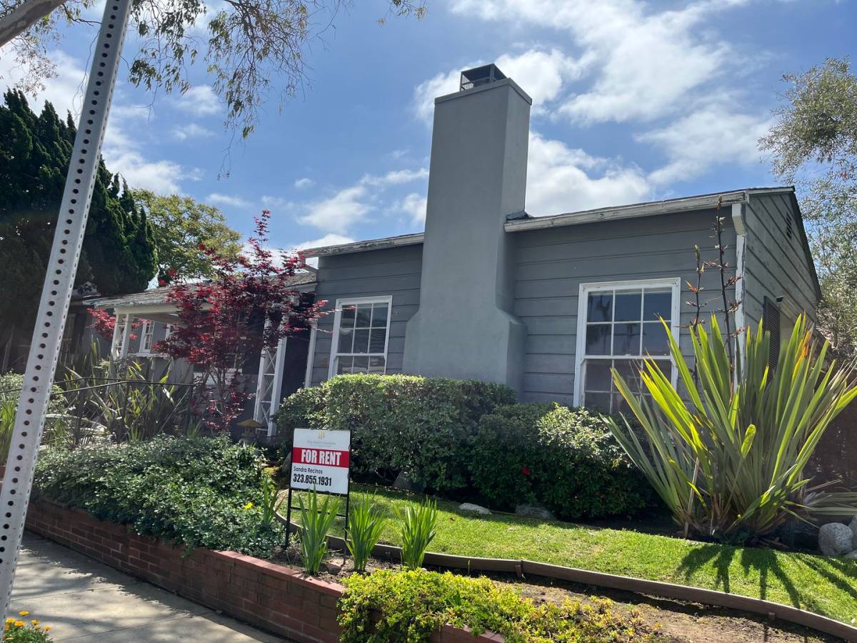 Apartment for rent at 10374 La Grange Ave, Los Angeles, CA 90025