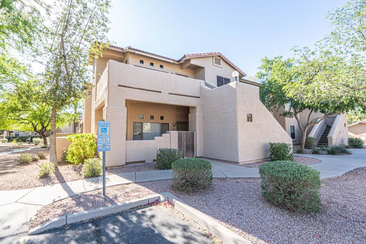 Condo for rent at 1351 N Pleasant Dr, Chandler, AZ 85225