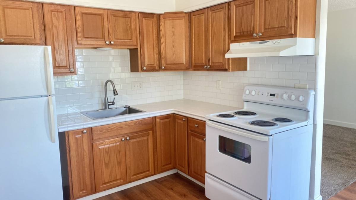 Apartment for rent at 425 S 3rd Ave, Oakdale, CA 95361