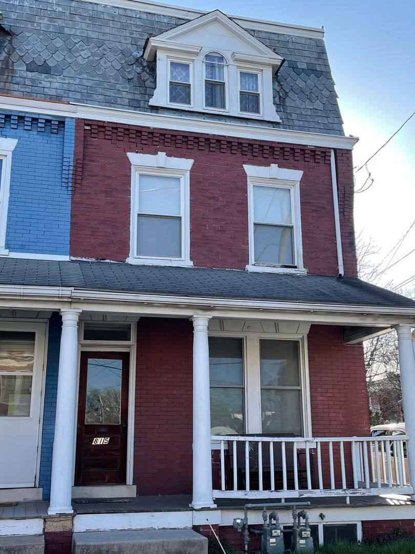 Apartment for rent at 815 N Shippen St, Lancaster, PA 17602