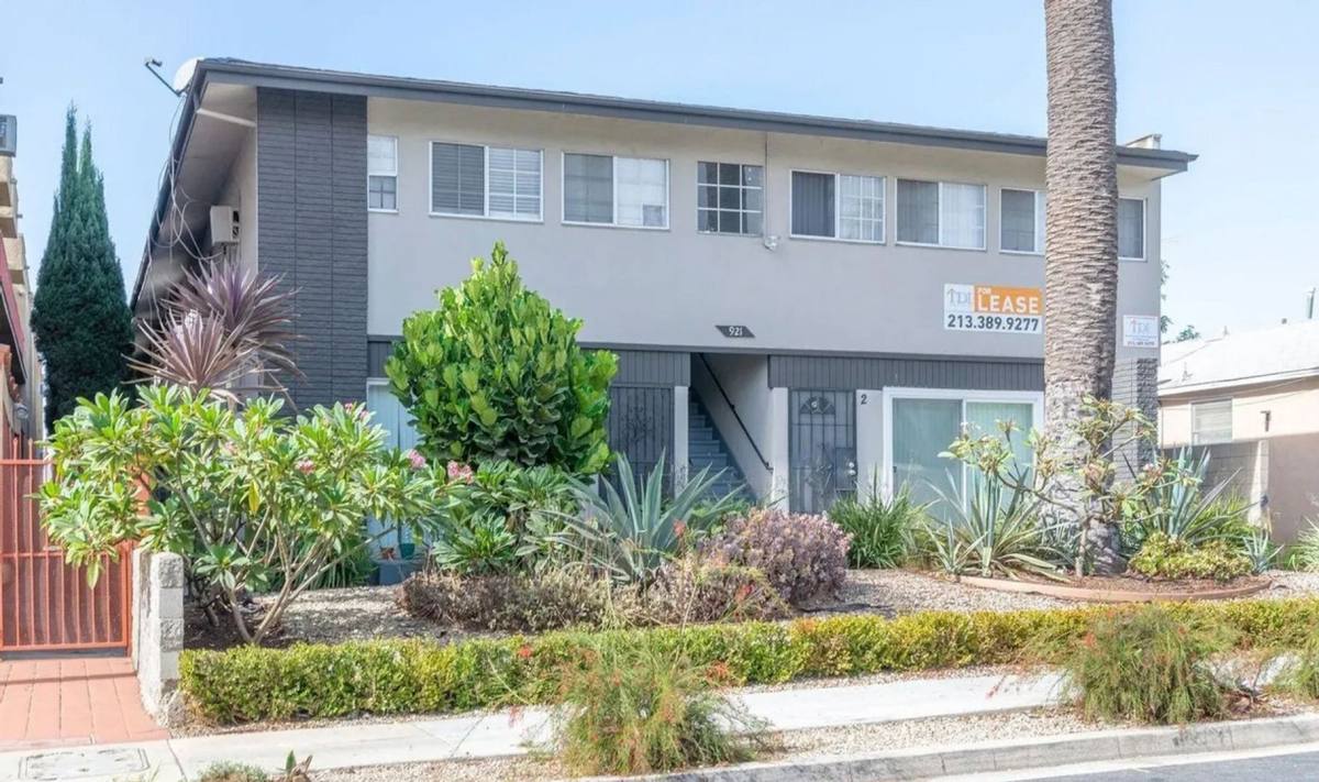 Apartment for rent at 921 N Eucalyptus Ave, Inglewood, CA 90302