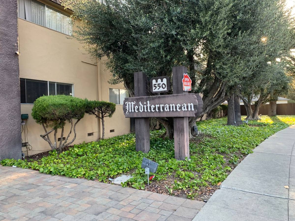 Apartment for rent at 550 Kiely Blvd, San Jose, CA 95117