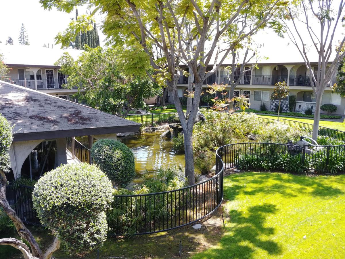 Apartment for rent at 11550 Santa Gertrudes Ave, Whittier, CA 90604