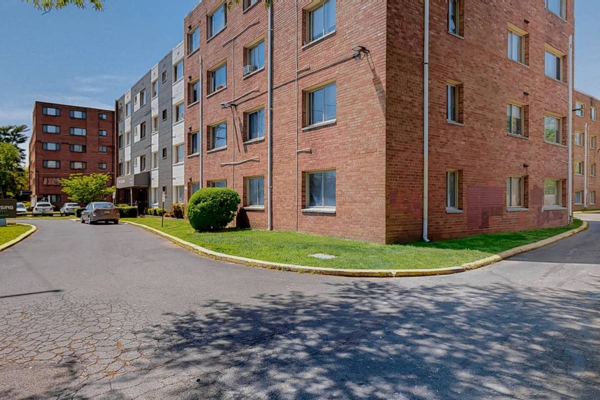 Apartment for rent at 5610 54th Ave, Riverdale, MD 20737