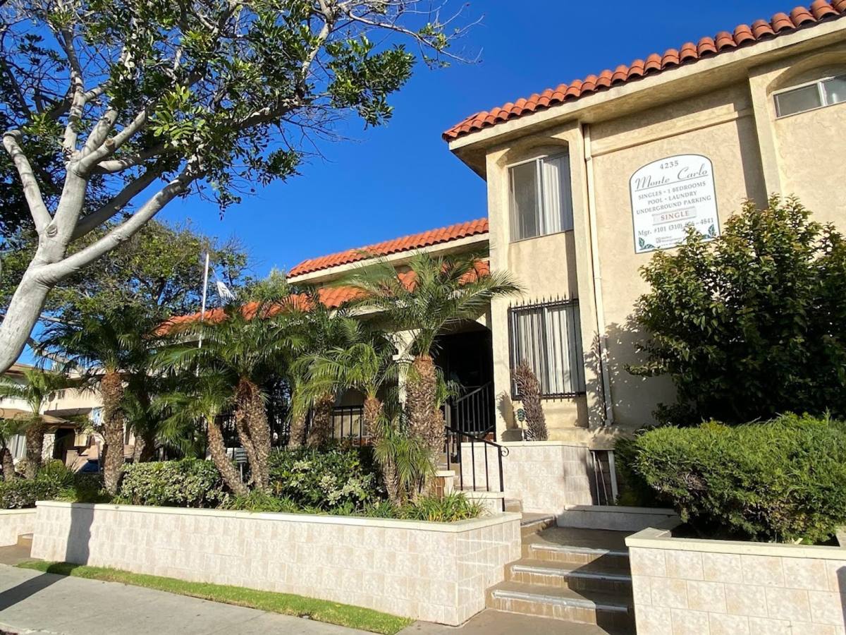 Apartment for rent at 4235 W 126th St, Hawthorne, CA 90250