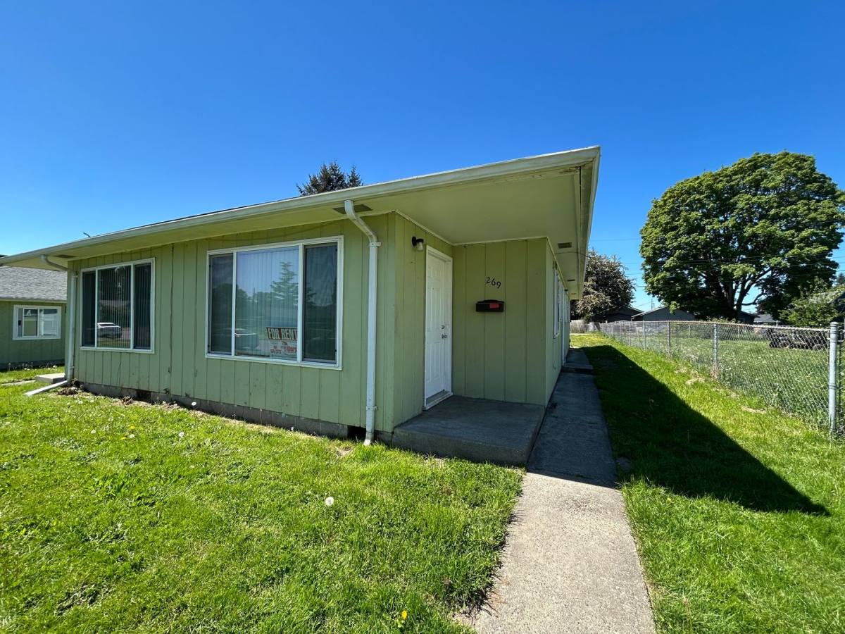Apartment for rent at 267-269 23rd Ave, Longview, WA 98632